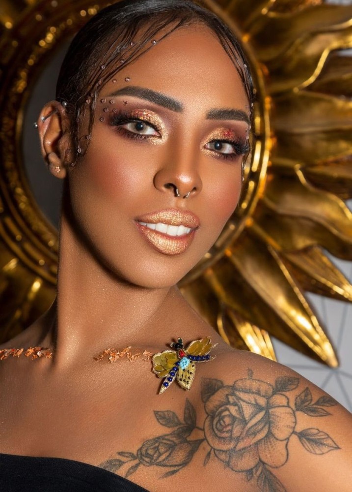 Dodeeto ・ Commercial Model DMDb © Dubai Models Database