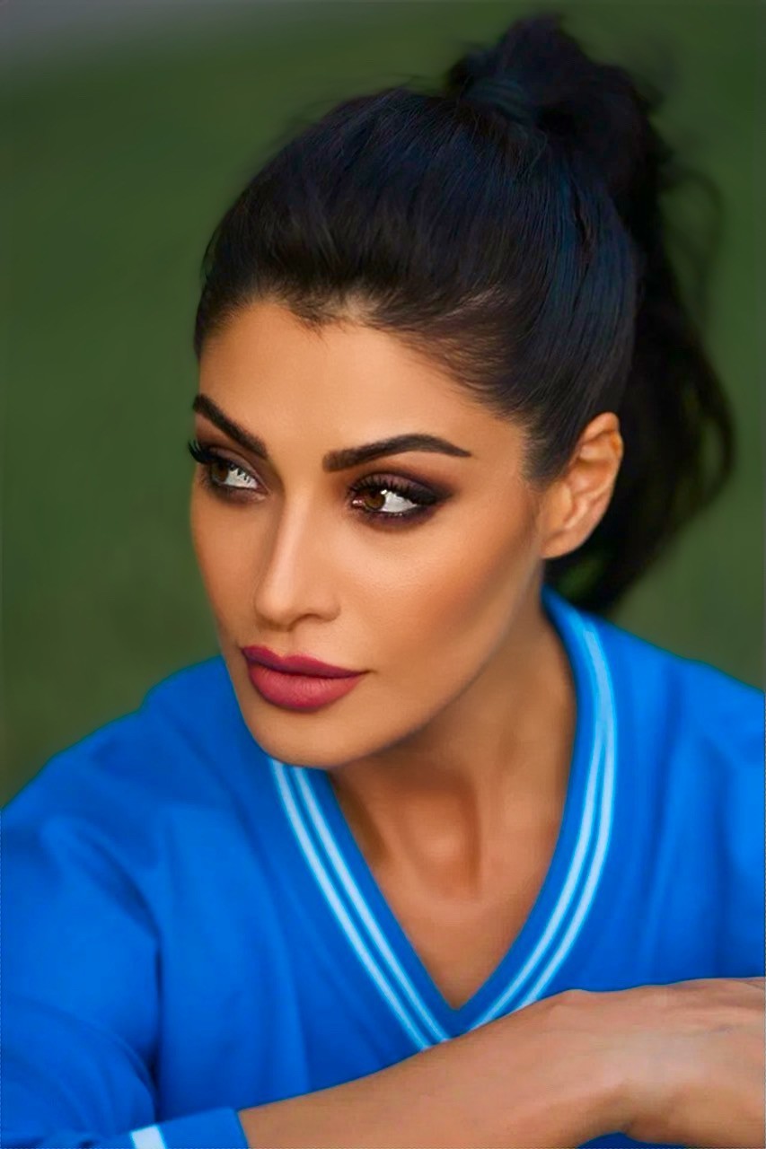 Temine ・ Commercial Model DMDb © Dubai Models Database
